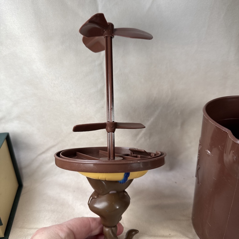 VTG Nestle Quick Nesquik Brown Chocolate Milk Bunny Mixer Plastic‎ Pitcher 24oz - Picture 11 of 14